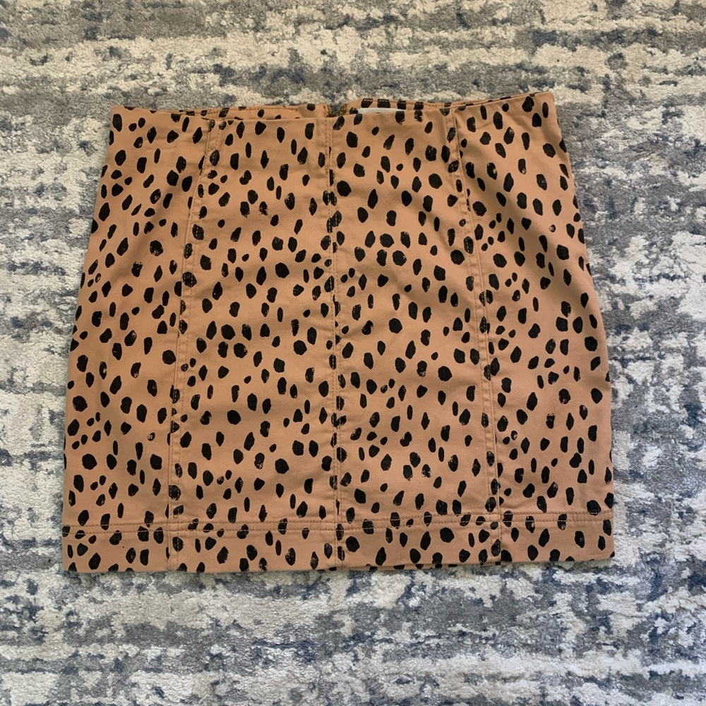 SUPER CUTE fun print skirt!